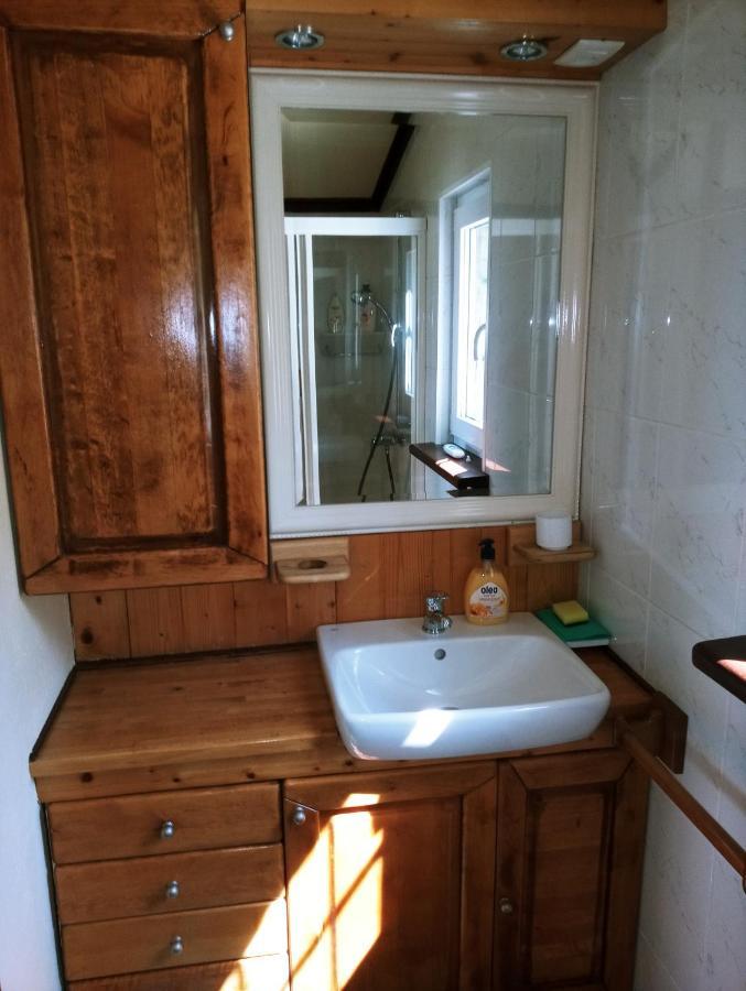 Apartments Pomjan Pogled Na Gore Екстер'єр фото